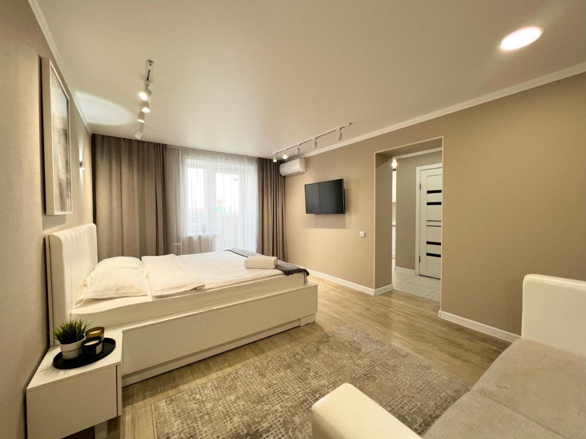 Luxury Apartments Pavlodar Exterior photo